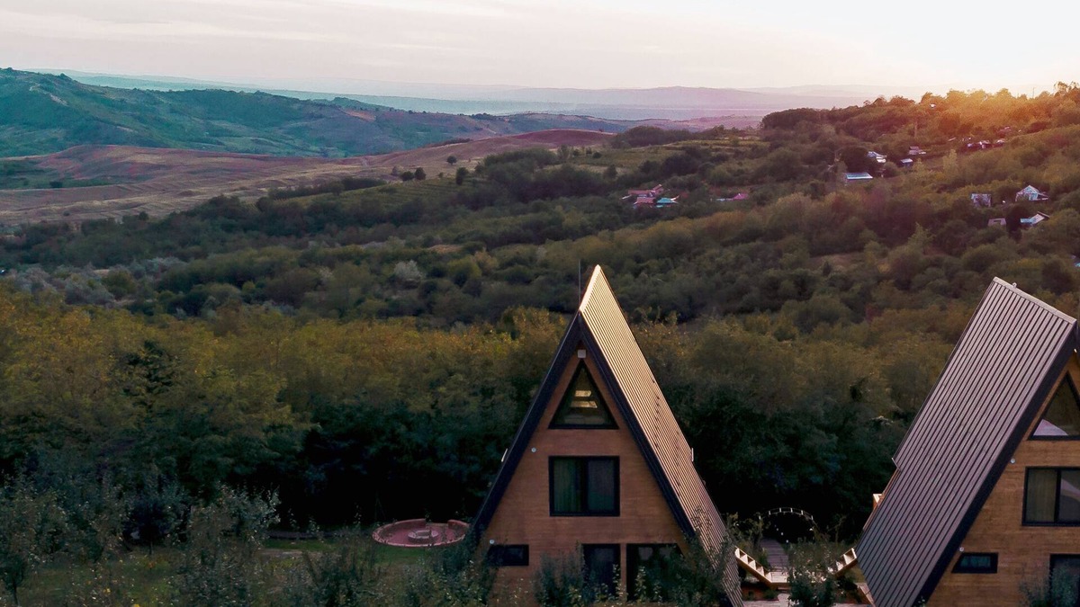 Ceptura Ski Chalet | A Frame Chalet in Dealu Mare