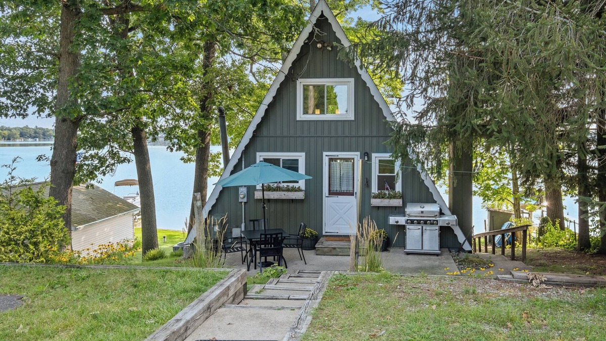 Grant Cottage | A Frame CottAge on Hess Lake - Grant/Newaygo MI