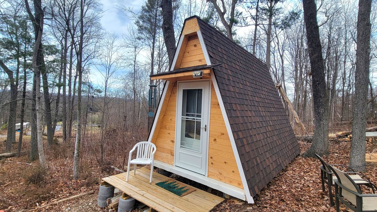 Broadway Cabin | A-frame in the Brambles Cabin, Broadway, Virginia