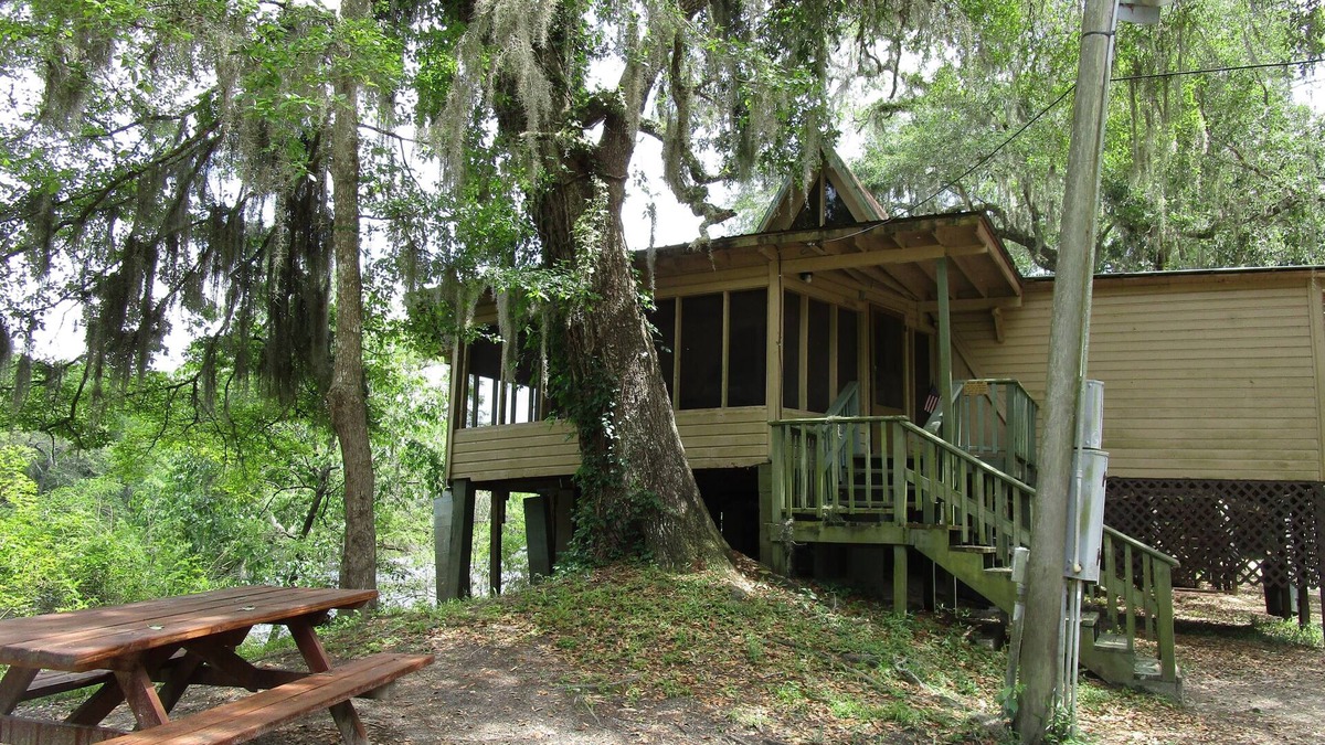 Mayo Resort | A-frame on the Suwannee River Rendezvous