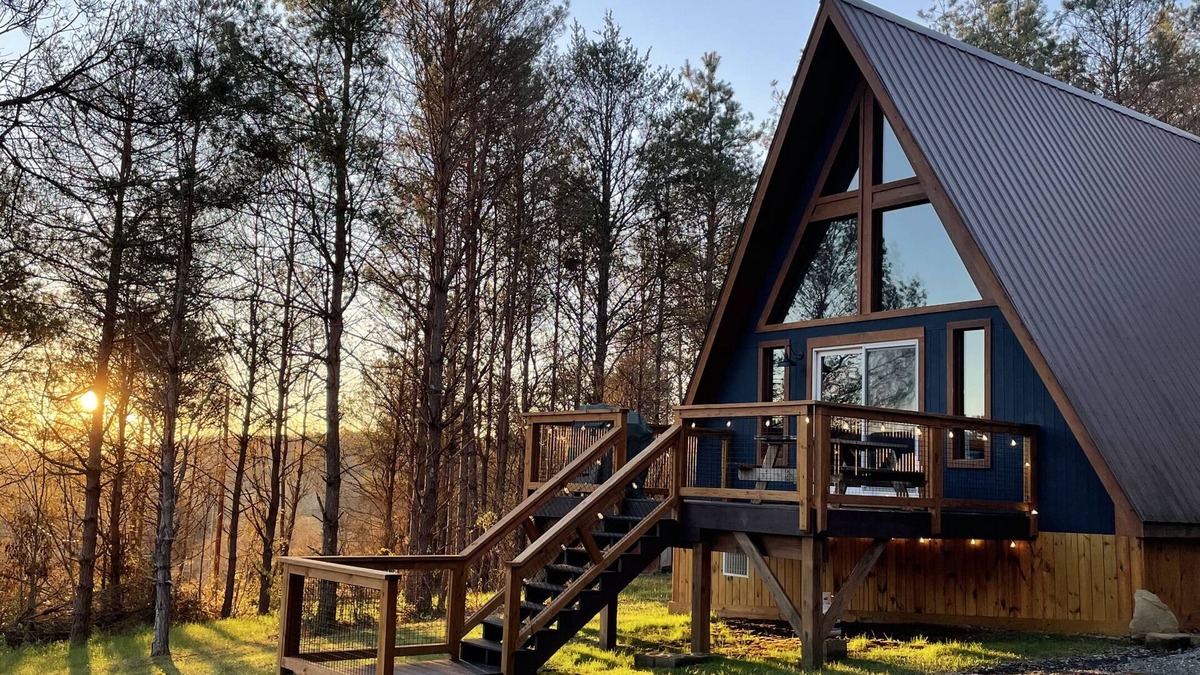 McArthur Cabin | A-Frame Retreat | Secluded | Fire Pit I Nintendo
