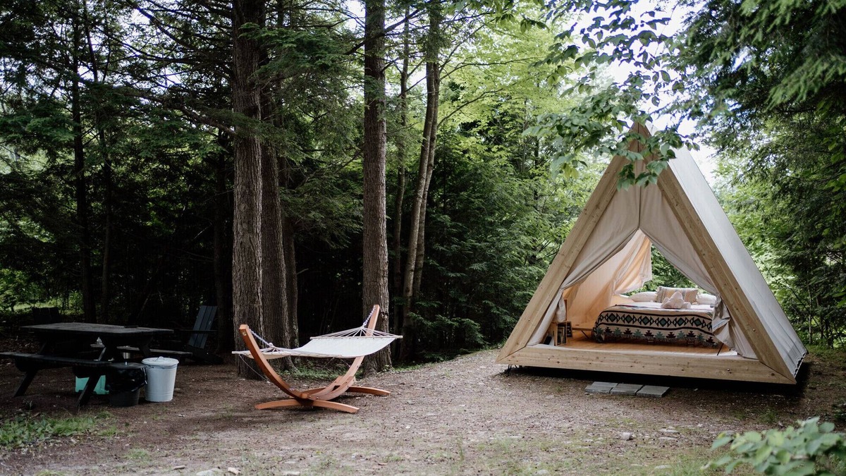 Thornton RV Rental | A-Frame Site 2 | Queen Bed | Pond View