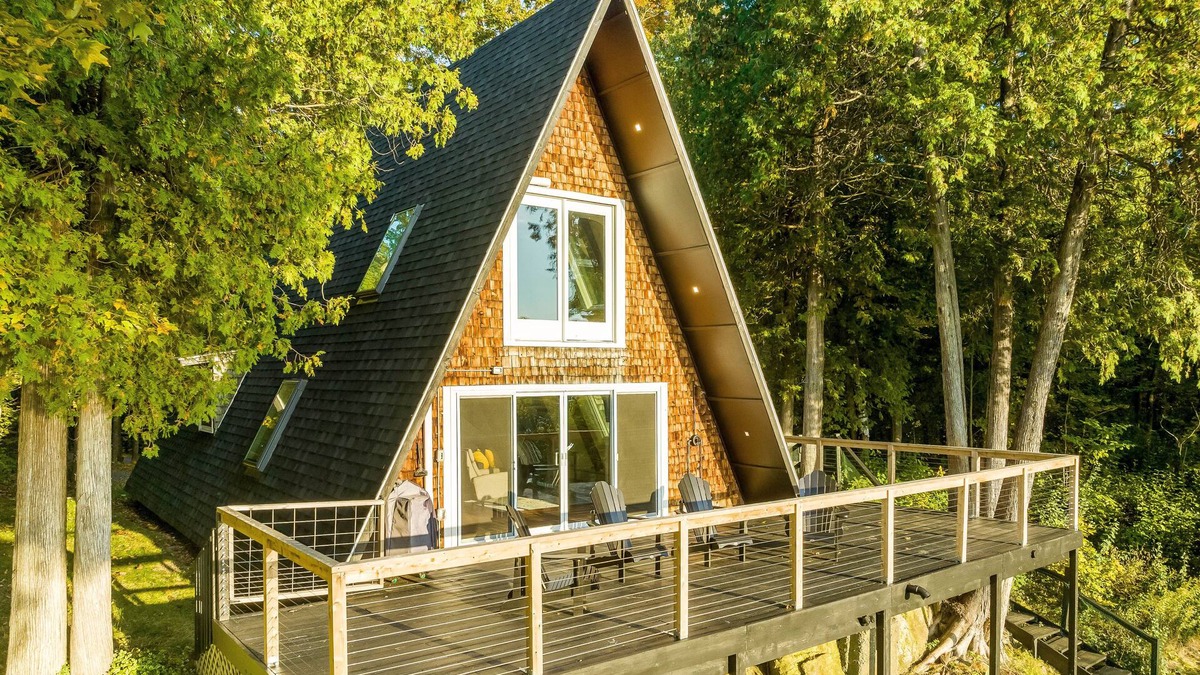 Chittenden County Cabin | A-Frame with lake views! Close to Burlington!