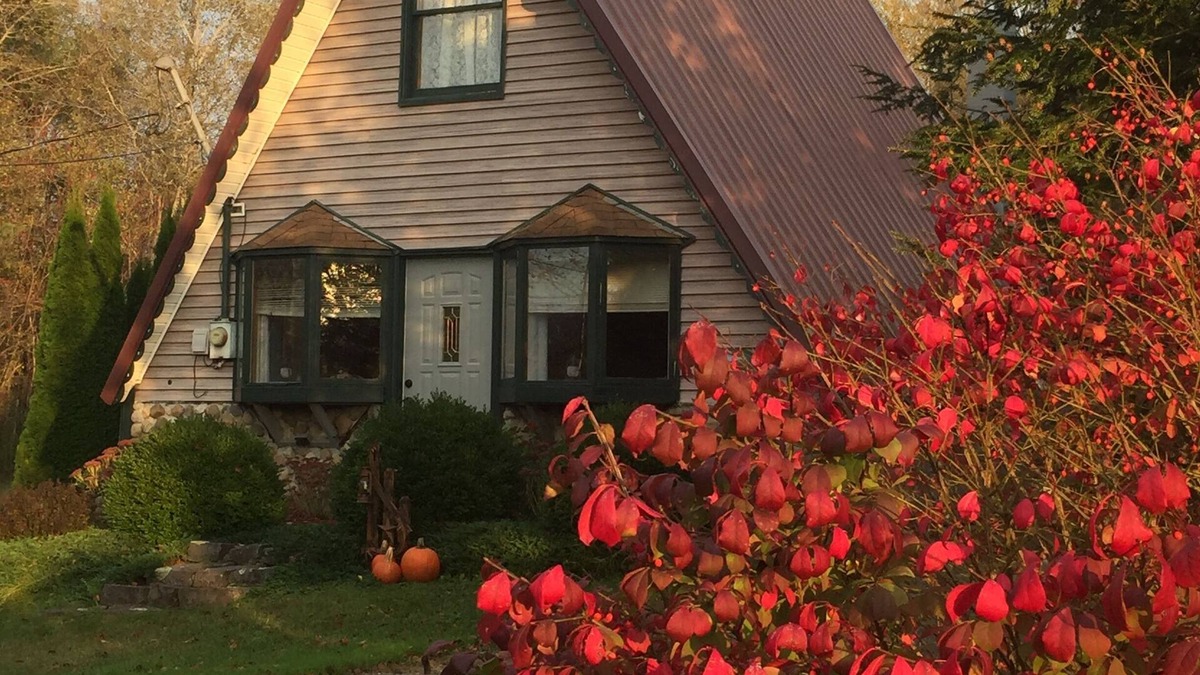 Gloversville Cottage | A-framed Adirondack cottage near Great Sacandaga Lake