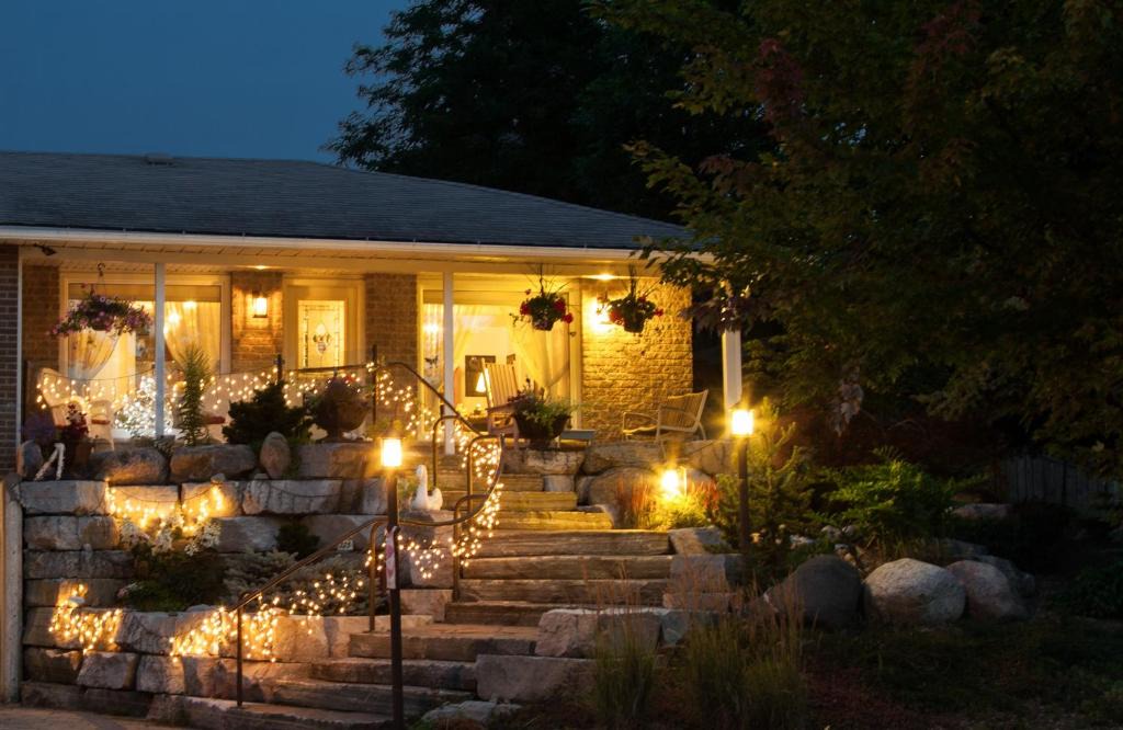 Stratford Bed & Breakfast | A Garden Stroll Bed & Breakfast