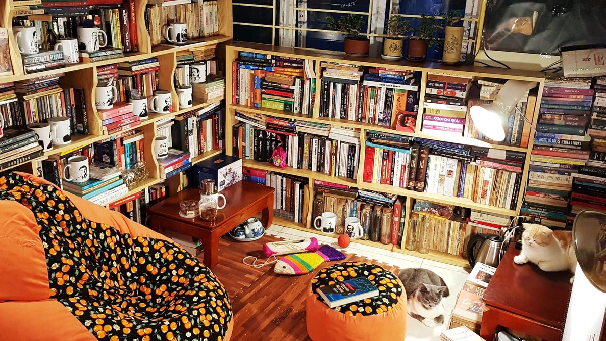 Dich Vong Apartment | A gentle bookworm place