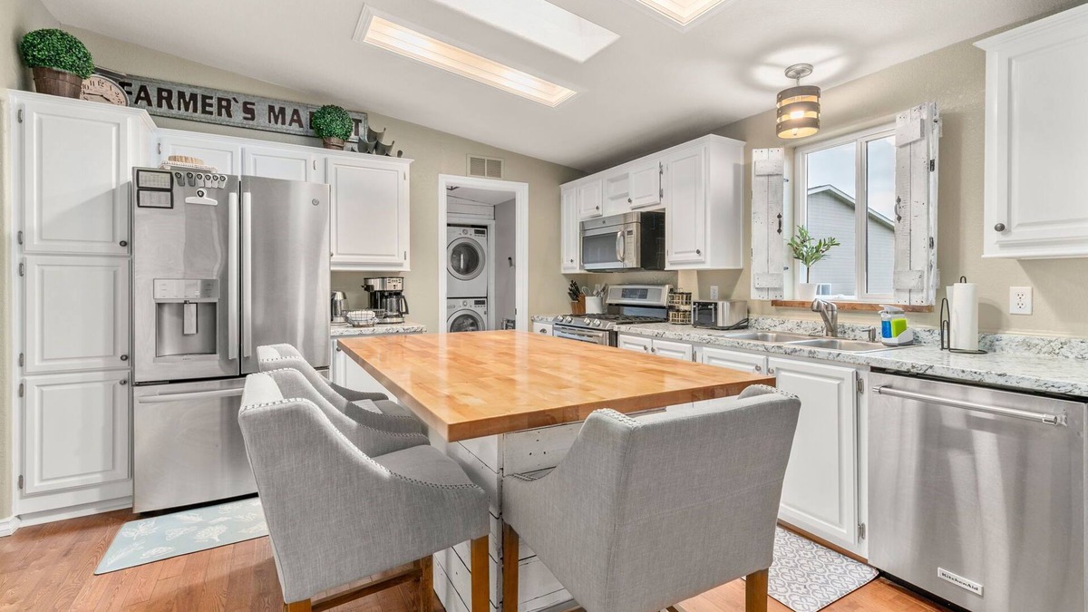 Lewiston House | A Getaway Home~ Families & Big Groups