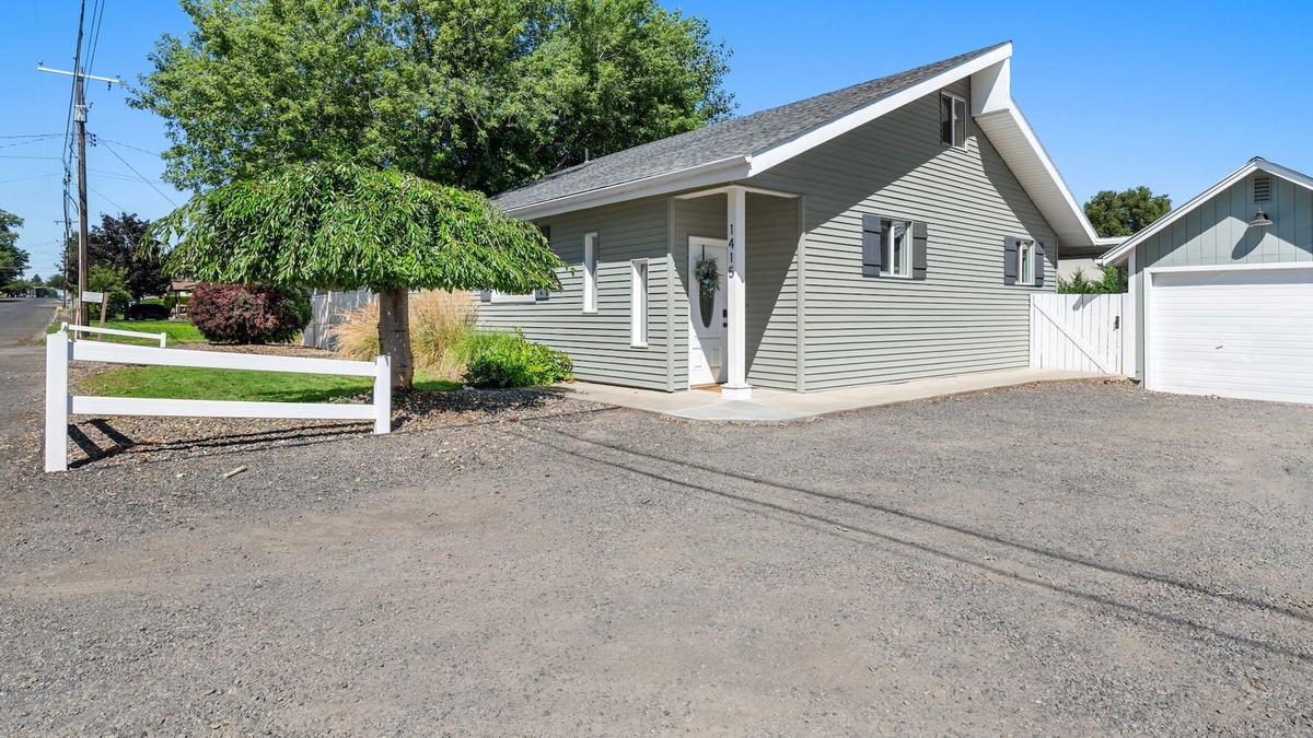 Lewiston House | A Getaway House~ Great For Families