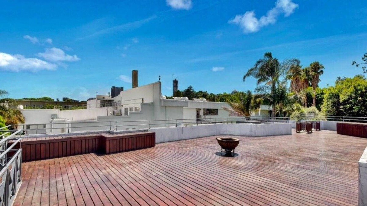 Sandown House | A Goergeous house based in the heart of sandton, in a good location,