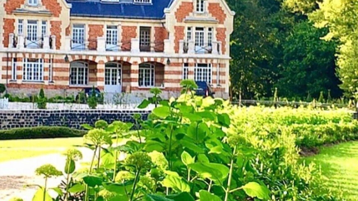Dury House | A guesthouse at the castle in the heart of the Artois countryside