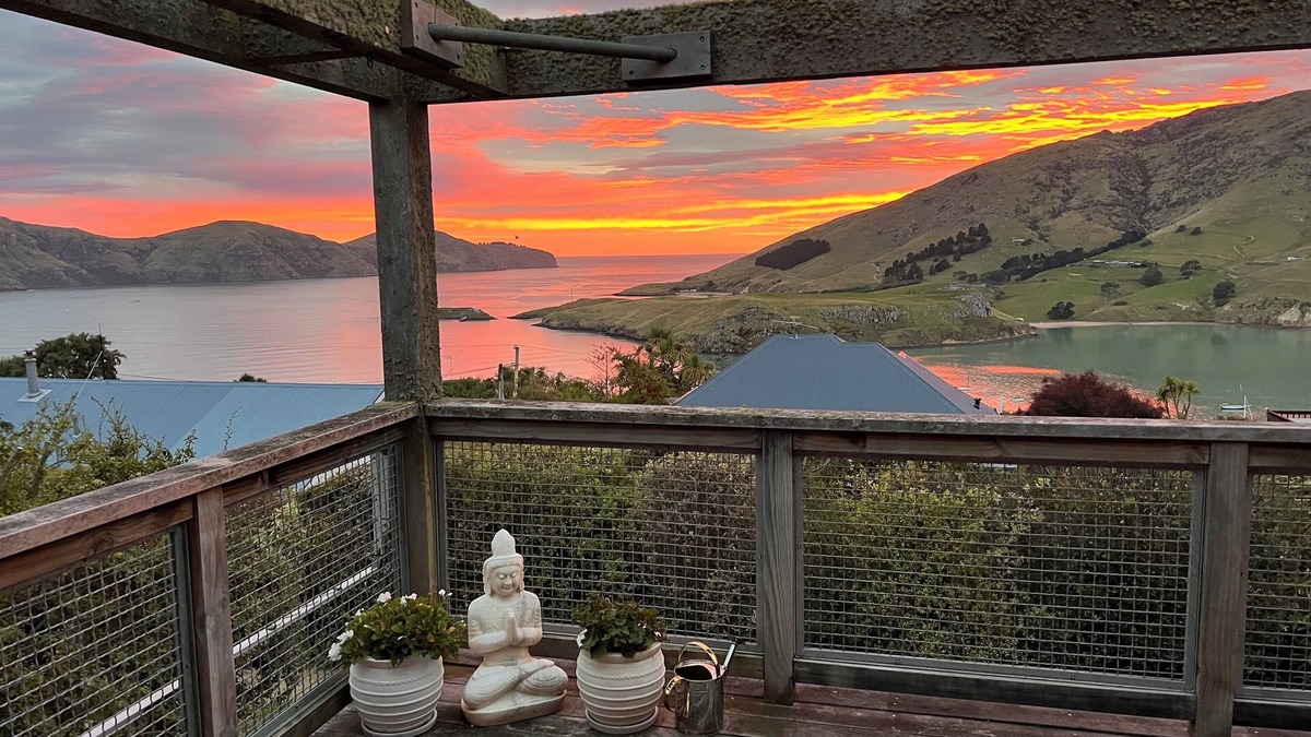 Diamond Harbour House | A Healing Haven in Diamond Harbour, Christchurch New Zealand.