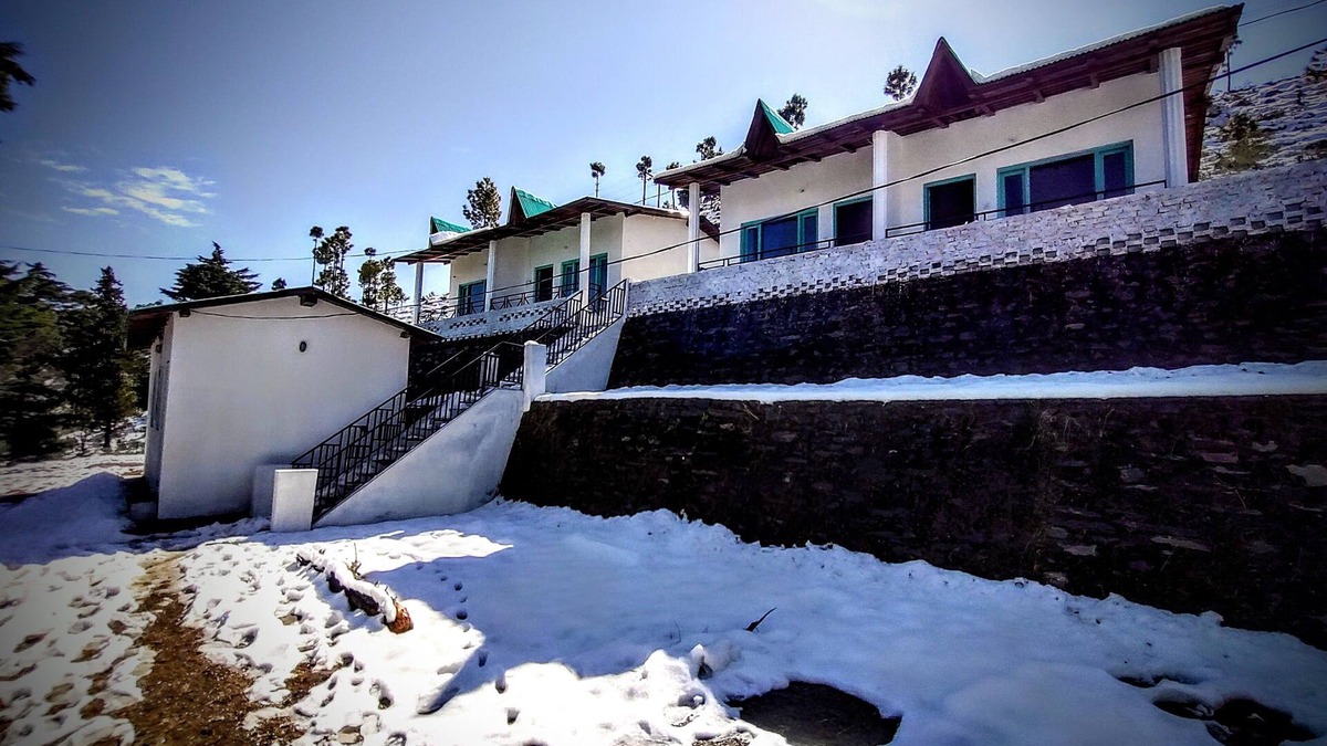 Ranikhet Villa | A heavenly himalayan getaway in complete solitude on a hill