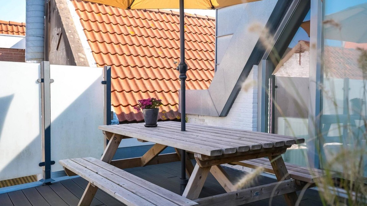 Ouddorp House | A holiday apartment in the center of Ouddorp, modernly furnished, yet only 10 minutes by bike from the sandy beach and the natural beauties of Goeree-Overflakkee.