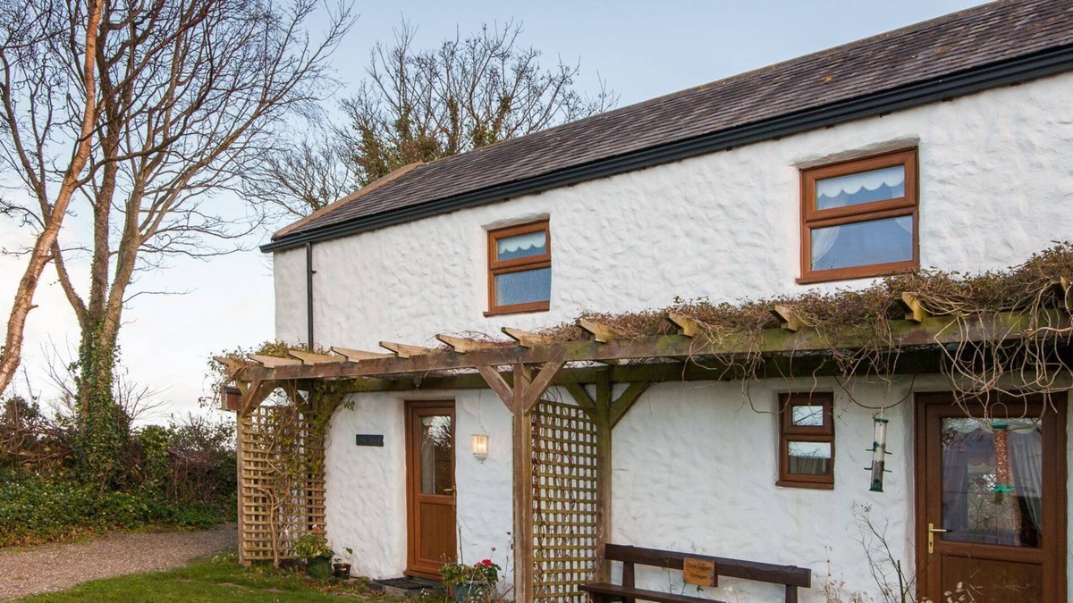 Sulby Cottage | A holiday cottage that sleeps 2 guests in 1 bedroom