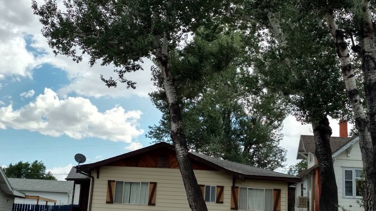 Thermopolis House | A home away from home.