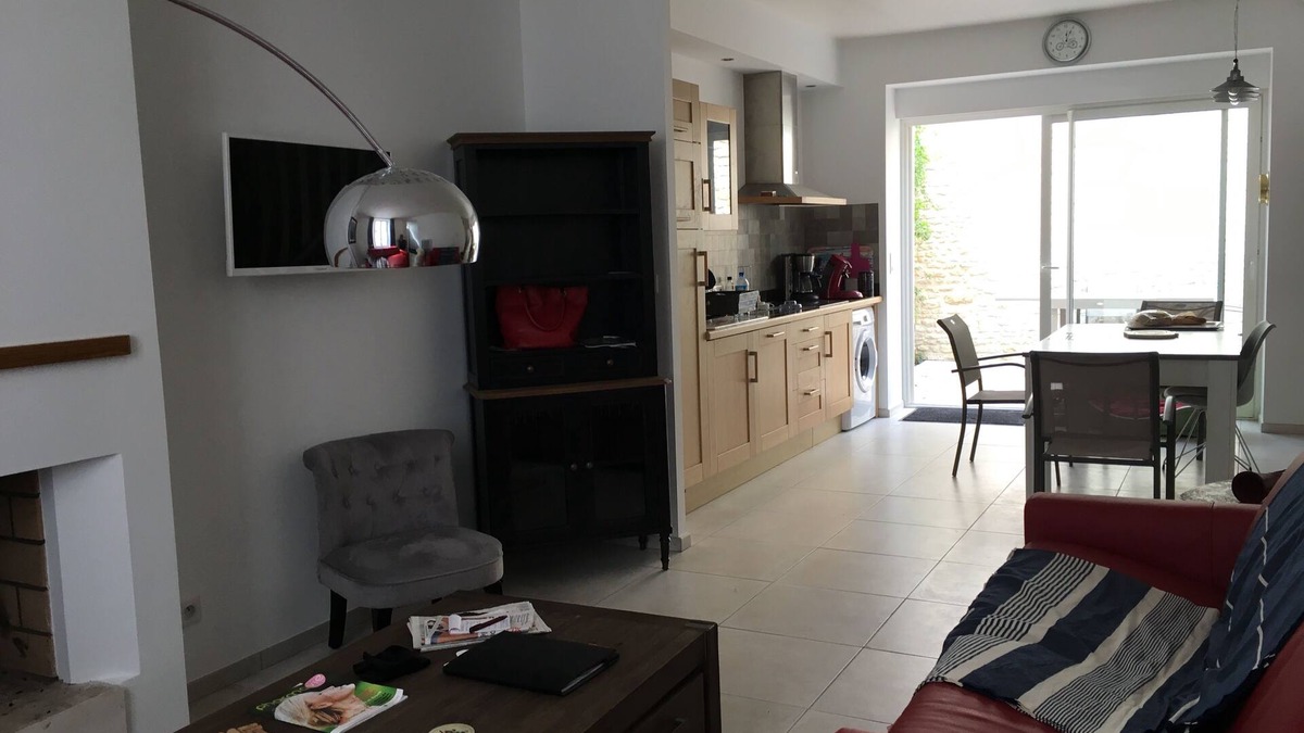 Le Chateau-d'Oleron House | A house in the heart of the village of Château d'Oleron