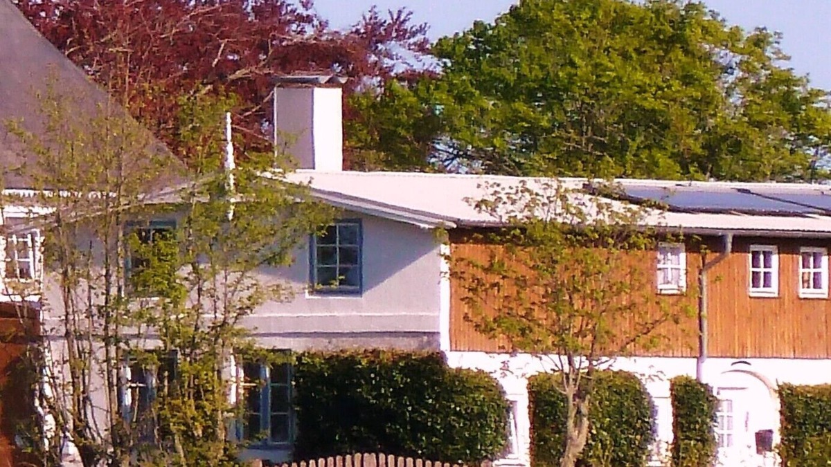 Steinberg House | A house in the village not far from the sea