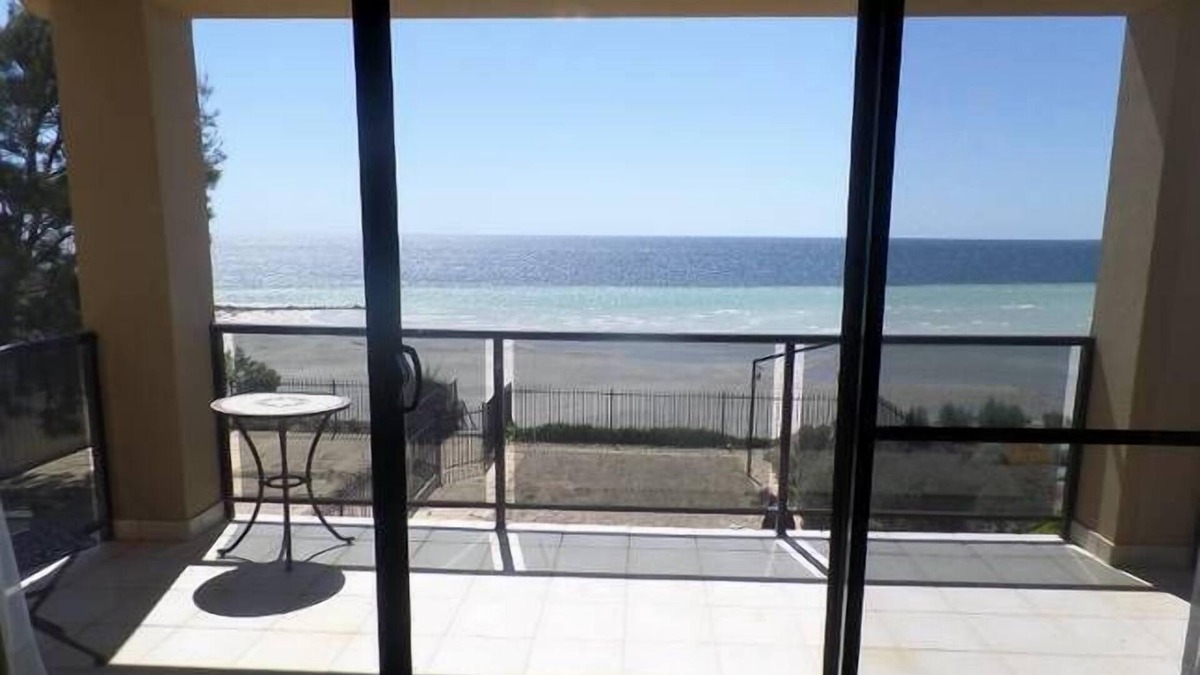 Moonta Bay House | A house on the Beach