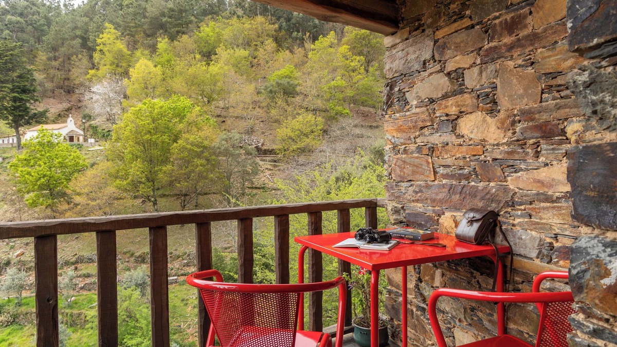 Lousa House | A house to relax in the mountains