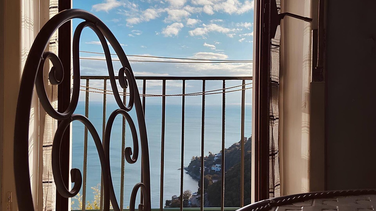 Raito Apartment | A house with sea view [Amalfi Coast] house 5 minutes from the sea; breathtaking view