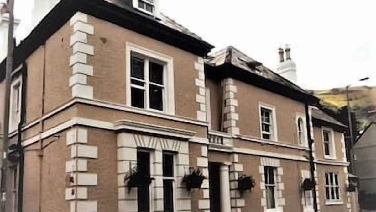 Penmaenmawr House | A Huge Holiday Home. When SIZE really matters.