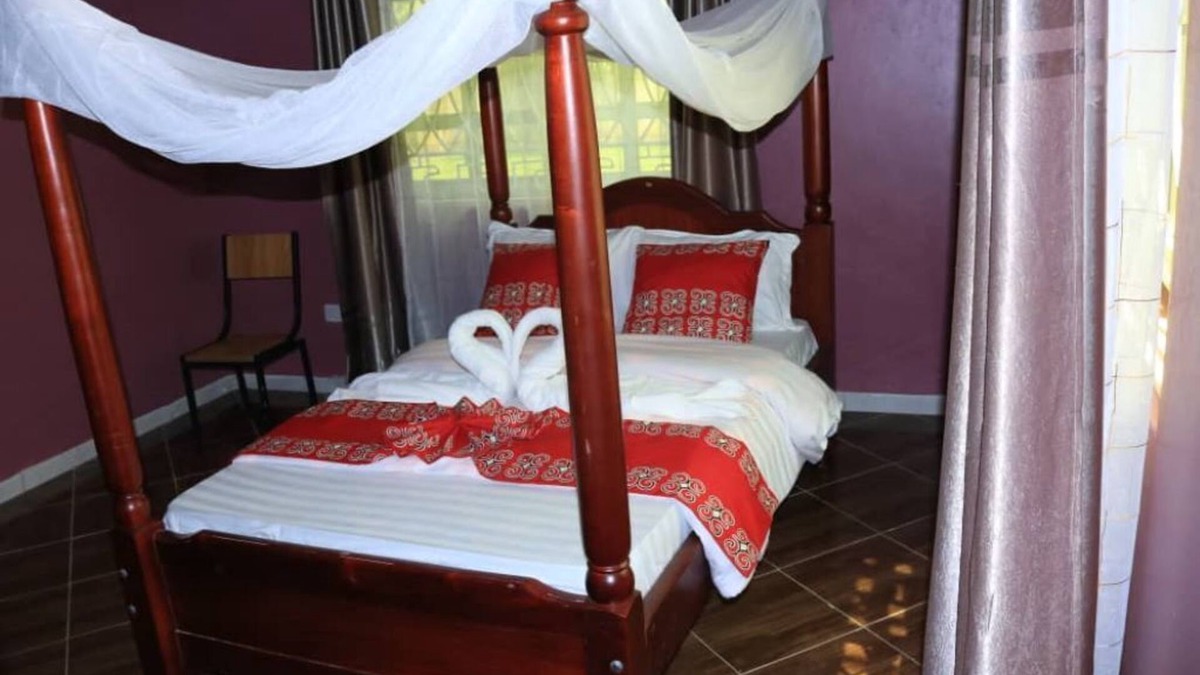 Fort Portal Bed & Breakfast | A & J Holiday Suites - Fort Portal