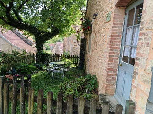 Remilly-en-Montagne House | A l'ombre du Chêne
