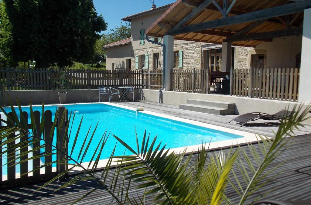 Bellegarde-Poussieu Bed & Breakfast | A La Mare du Vieux Chêne