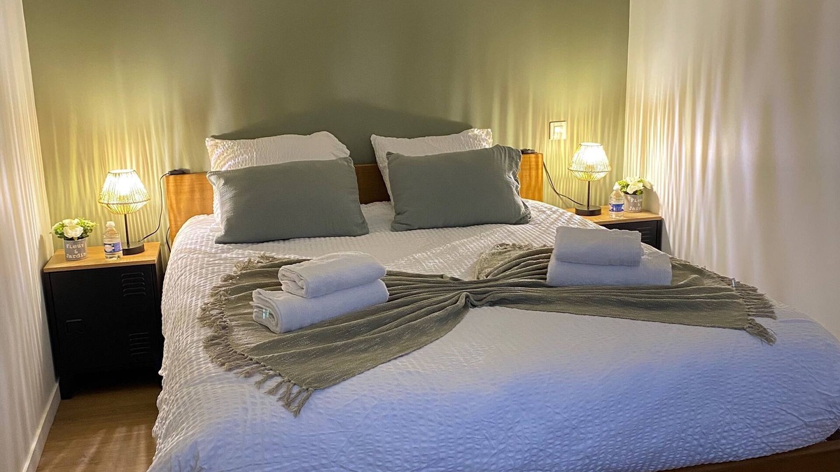Wailly-Beaucamp House | A la petite maison (4 stars)