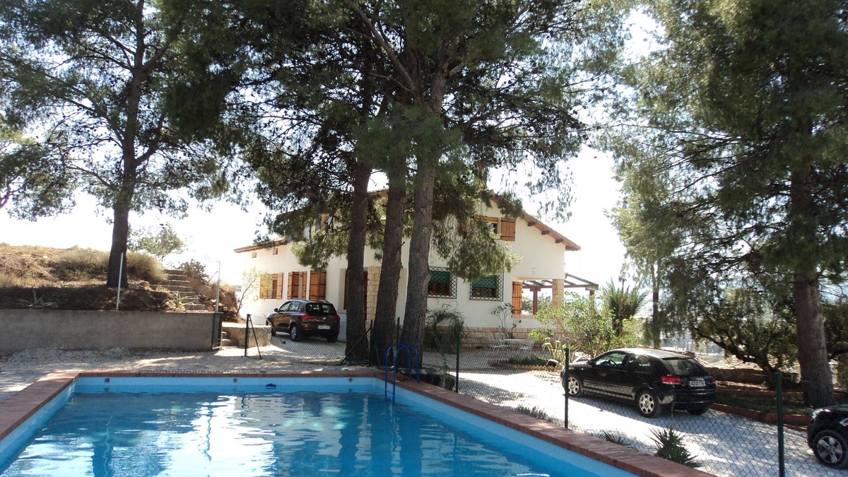 Cehegin House | A large house surrounded by nature, ideal for families and groups of friends.