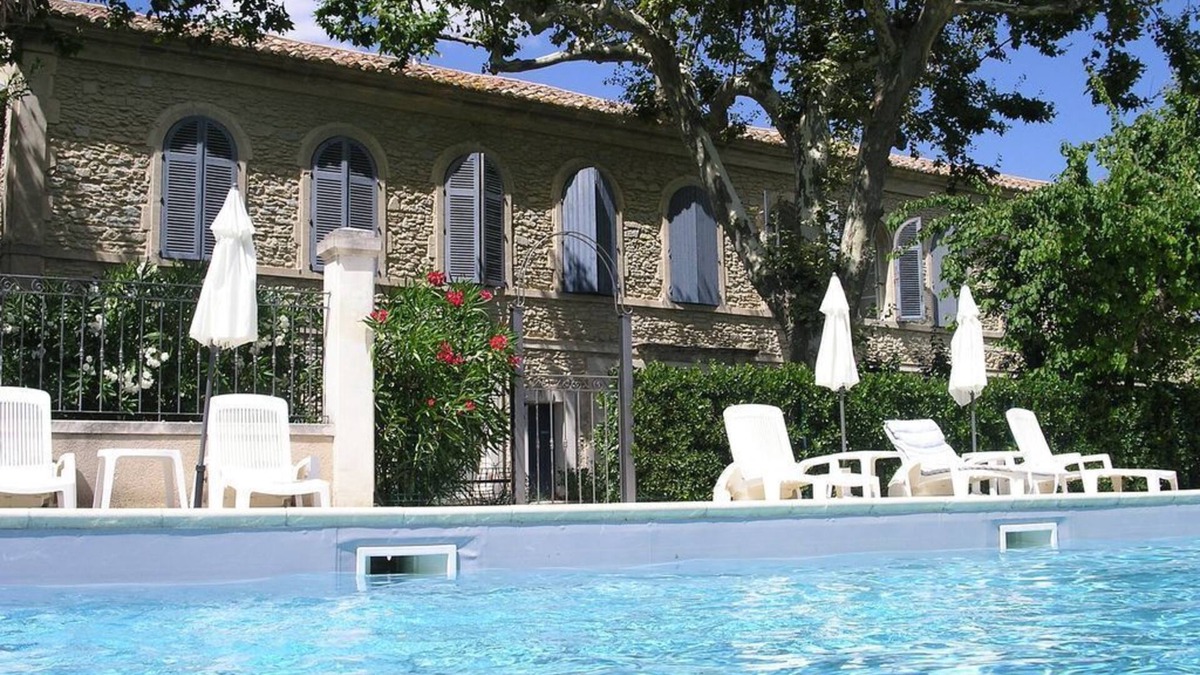 Graveson Apartment | A little cocoon in the Alpilles near Saint-Rémy-de-Provence.
