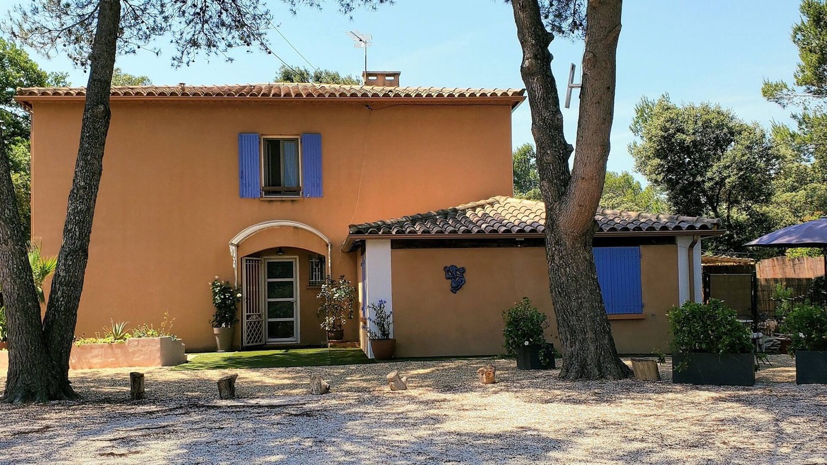 Caremeau Apartment | A little corner of paradise in the Nîmes garigue