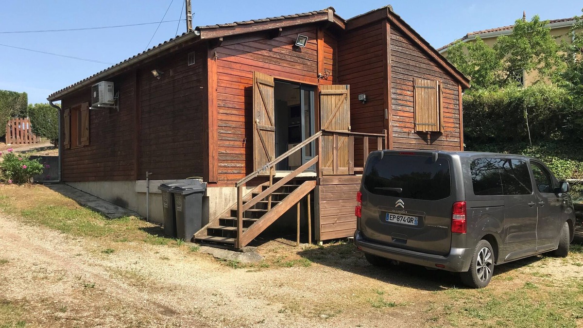Sainte-Livrade-sur-Lot Ski Chalet | A little corner of paradise on the water's edge