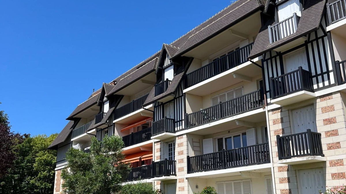 Deauville City Centre Apartment | A little Normandy getaway just 5 minutes from the sea!