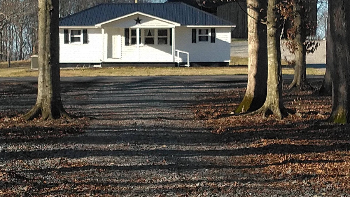 Russell Springs Other | A little taste of country, catch and release fishing pond.