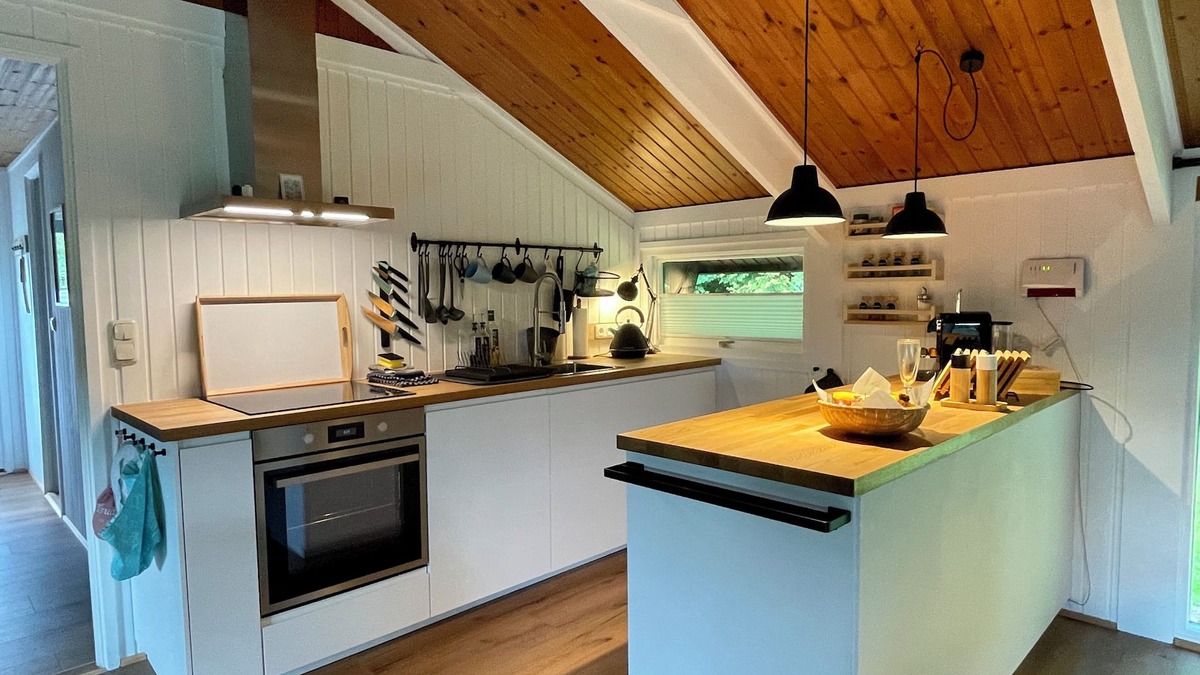 Rott House | A little time out: fireplace - cooking - peace and quiet - laundry set, wood, electricity incl.