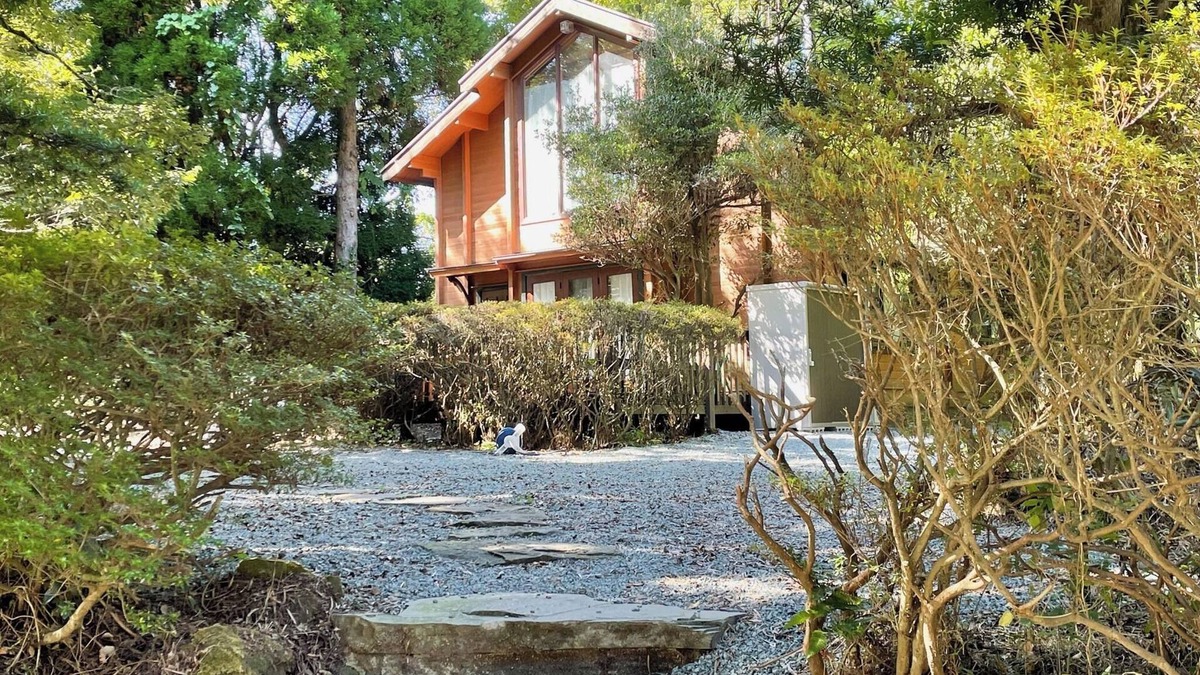 Aso Cottage | A lodge with a fireplace nestled in the forest of Aso accommodates up to 9 people/Aso Kumamoto