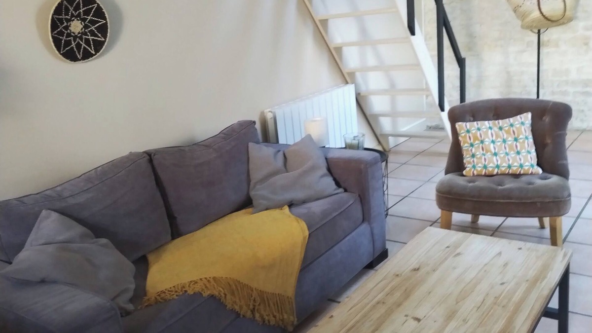 Marsilly House | A loft feel for this charming, quiet apartment in a seaside village