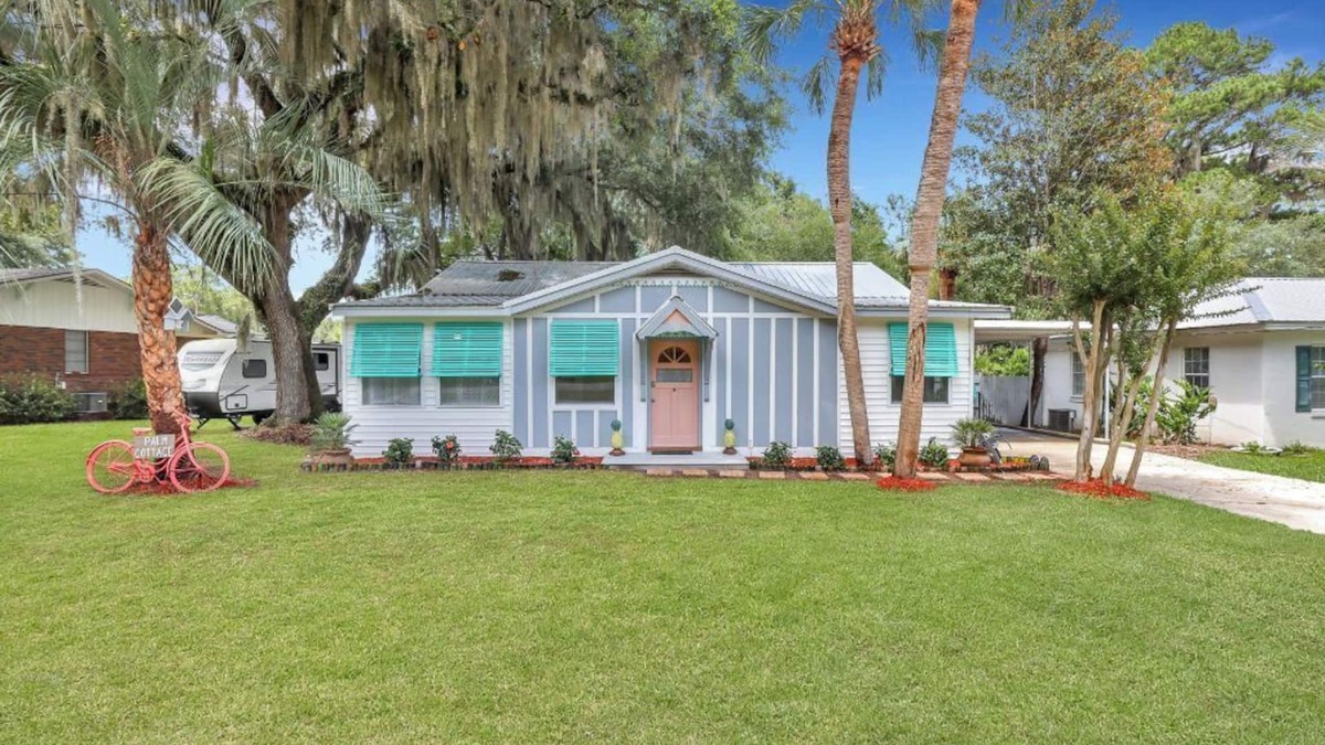 Darien Cottage | A Lovely Coastal Cottage in the seaside town of Darien Georgia n
