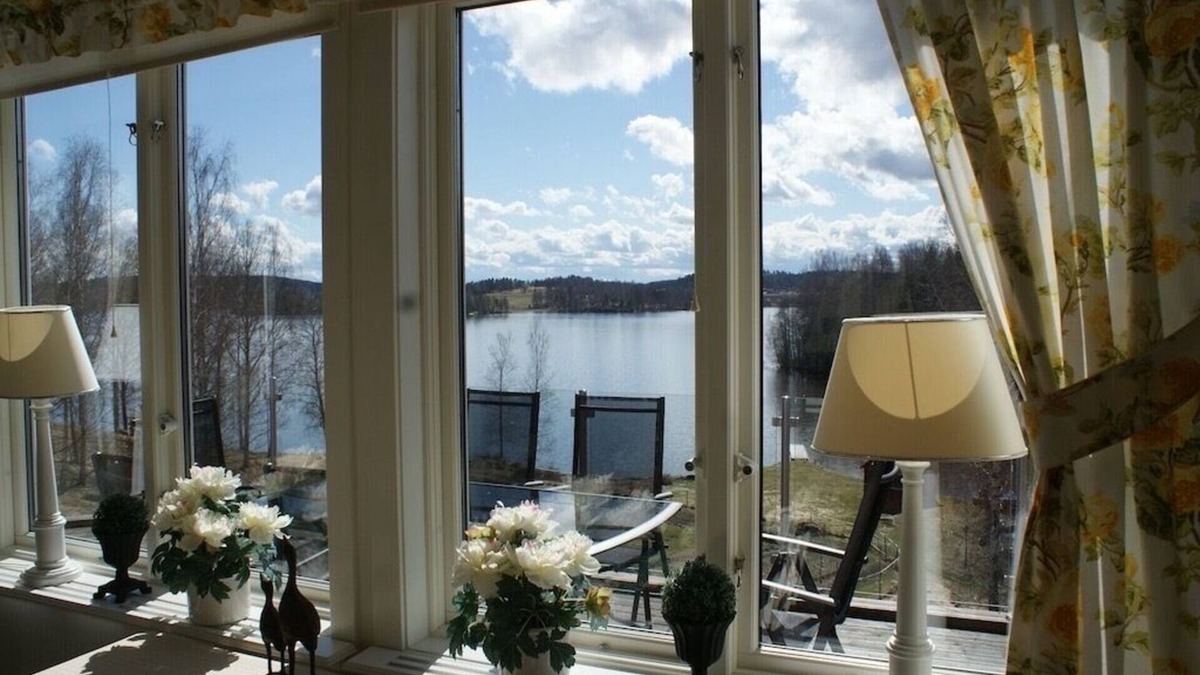 Atvidaberg Municipality Cabin | A lovely cottage on Lake Vindommen - it has everything to make your holiday fun!