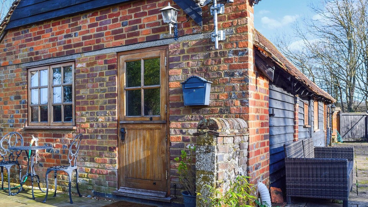 Wooburn Moor Cottage | A lovely couples retreat in the heart of the Chilterns.
