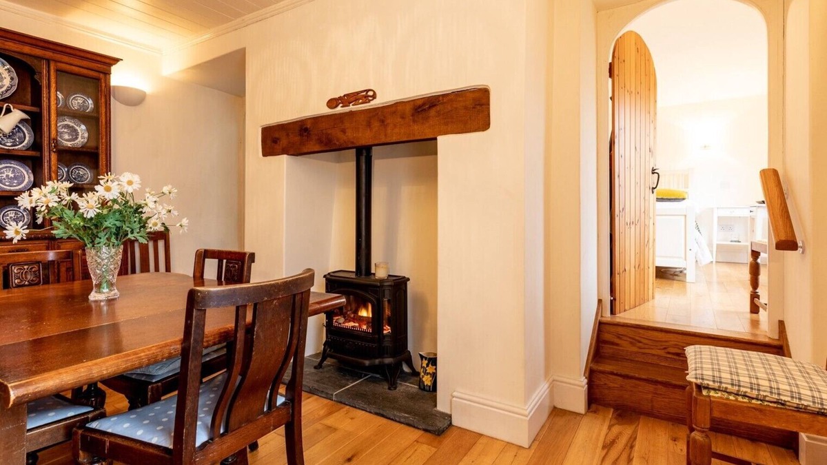 St Dogmaels House | A lovely family home with great views of the estuary