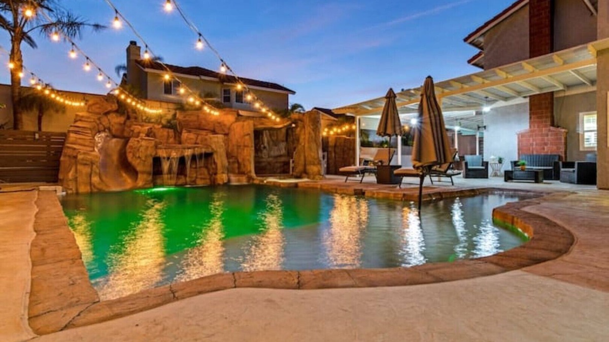 Patton House | A Lovely Home with a piece of PARADISE!