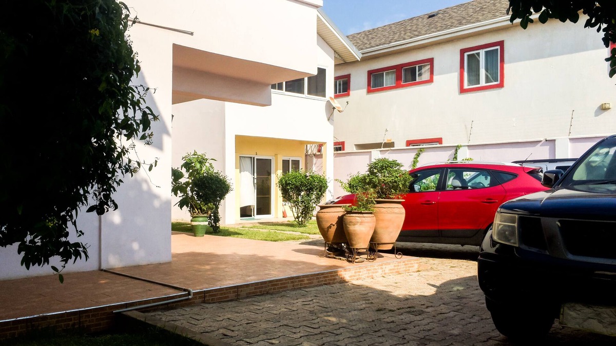 Labadi Apartment | A lovely modern 2-room apartment