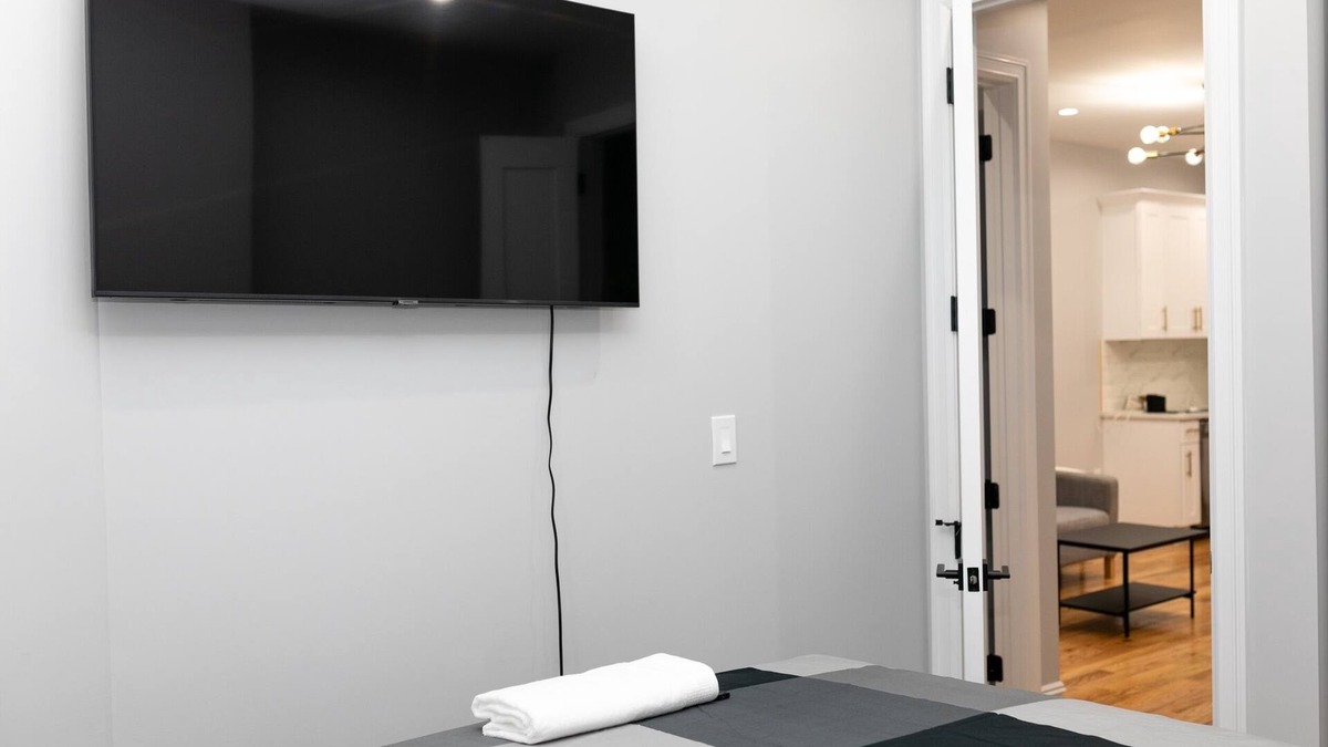 East New York House | A lovely nice building, peaceful, brand new house with furniture, welcoming!n