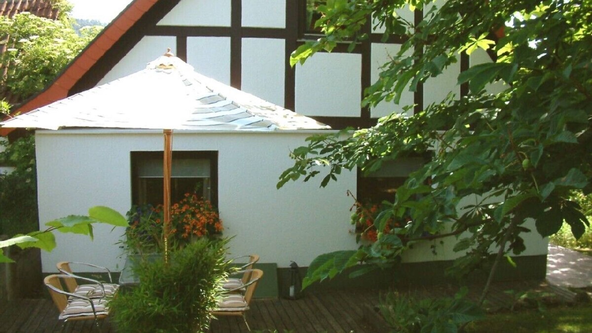 Oberwaldbehrungen House | A lovingly renovated, detached farmhouse in a quiet location.