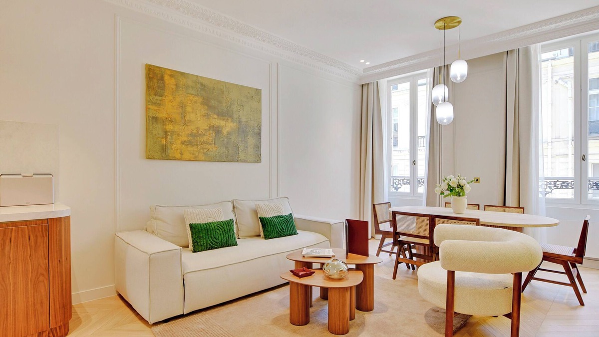 Madeleine Apartment | A Luxurious 2-BR/2BA with Services in La Madeleine - Opéra