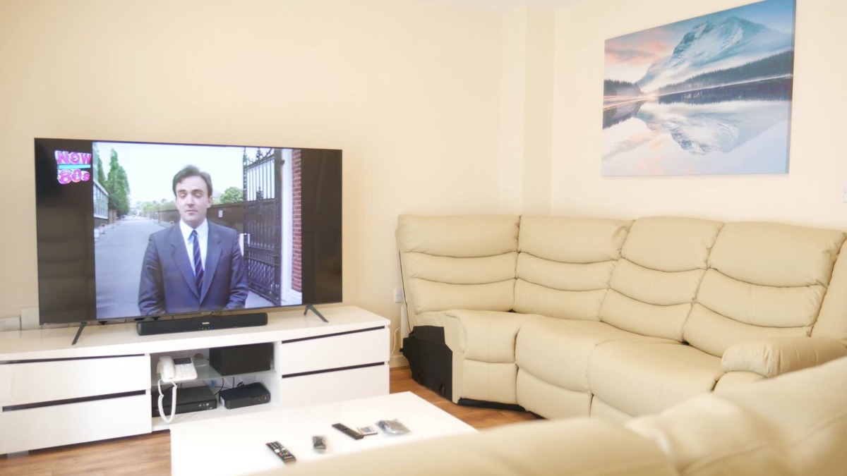 Dadlington House | A Luxurious House in Coventry