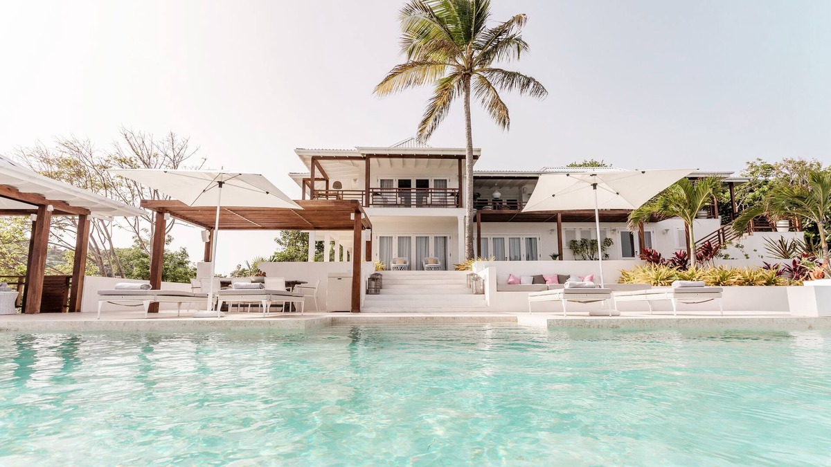 Friendship House | A luxurious, laid-back retreat on a special Caribbean island