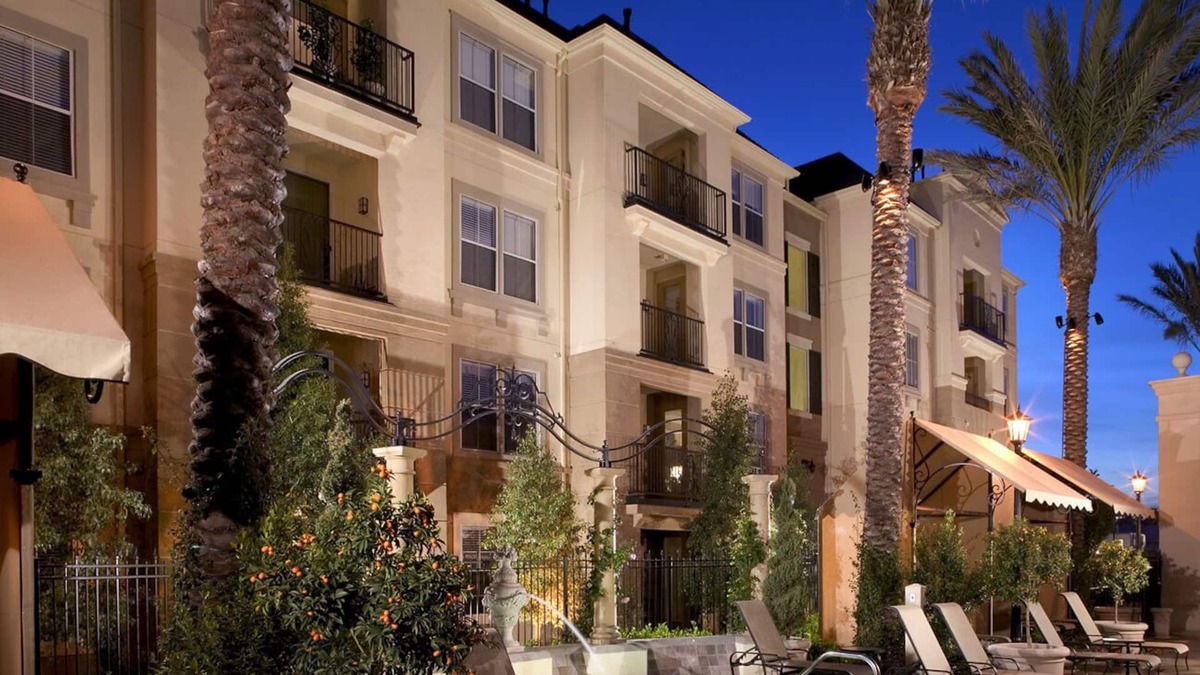 Airport Area Condo | A Luxurious Resort Style Condo in the Heart of Irvine